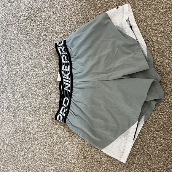 Nike Pro Flex Shorts - 2 in 1 with Spandex - Size S - Picture 1 of 3
